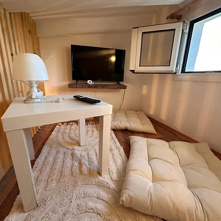 Pool House Apartment